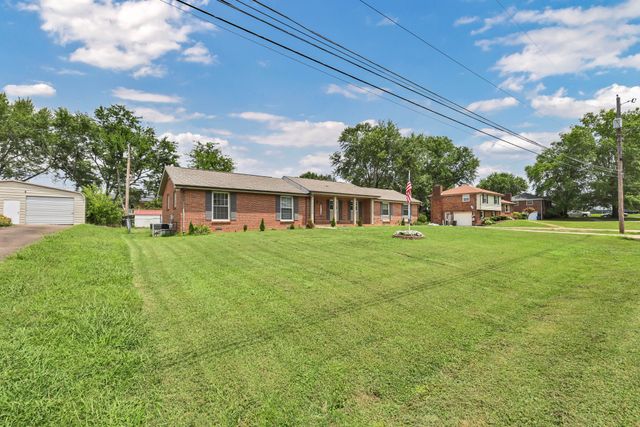 2281 Dewitt Dr, Clarksville, TN 37043