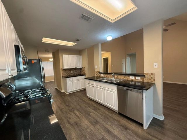 308 Glade Bridge Lane, Dickinson, TX 77539