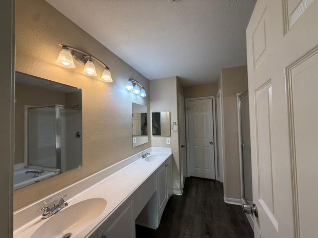 308 Glade Bridge Lane, Dickinson, TX 77539