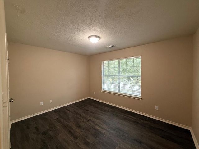 308 Glade Bridge Lane, Dickinson, TX 77539