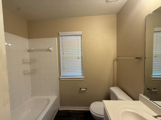 308 Glade Bridge Lane, Dickinson, TX 77539