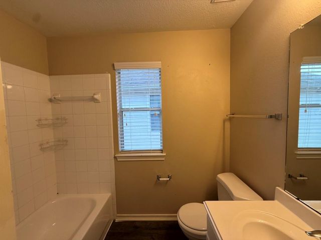 308 Glade Bridge Lane, Dickinson, TX 77539