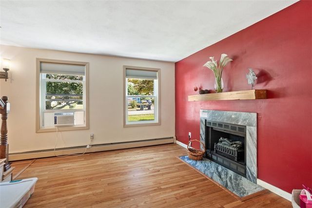 10 Sycamore Drive, Coventry, RI 02816