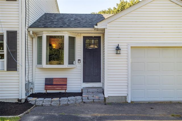 10 Sycamore Drive, Coventry, RI 02816