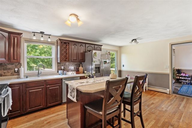 10 Sycamore Drive, Coventry, RI 02816