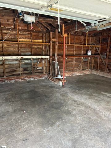 101 W Augusta Place, Greenville, SC 29605