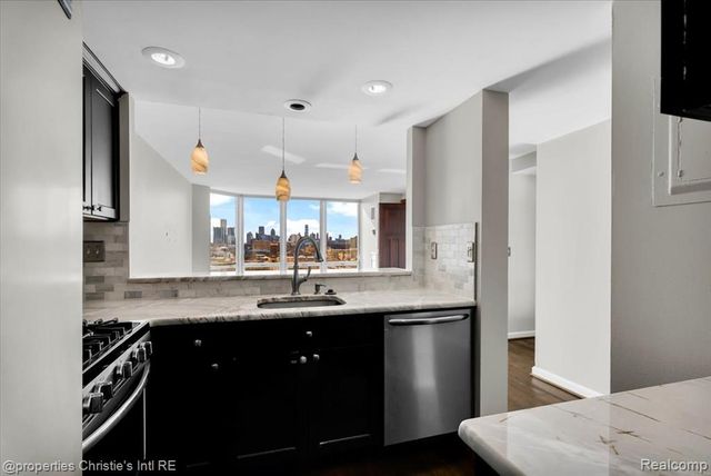 250 E Harbortown Drive 1302, Detroit, MI 48207