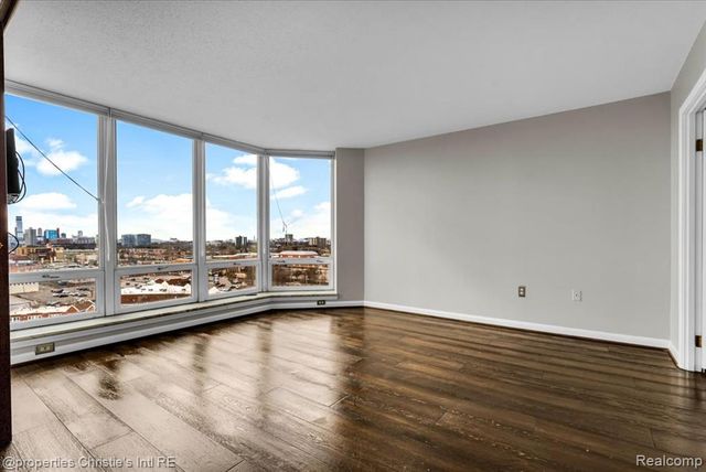 250 E Harbortown Drive 1302, Detroit, MI 48207