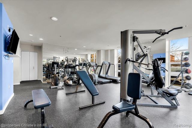 250 E Harbortown Drive 1302, Detroit, MI 48207