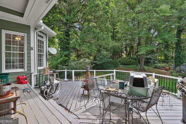 2195 Misty Oaks Drive, Buford, GA 30519