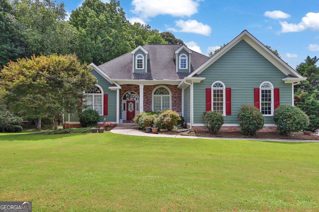 2195 Misty Oaks Drive, Buford, GA 30519