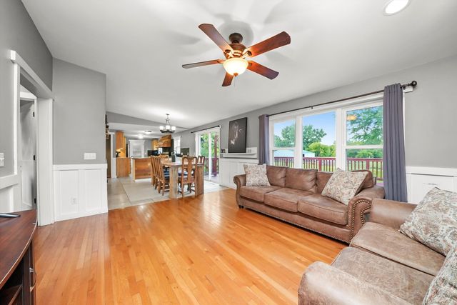 14716 Il Route 176 Highway, Woodstock, IL 60098