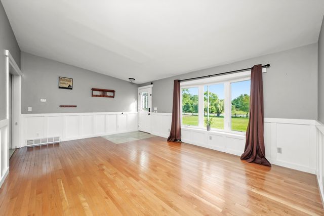 14716 Il Route 176 Highway, Woodstock, IL 60098