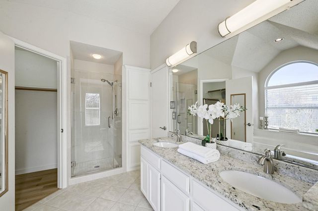 7604 Kiva DR, Austin, TX 78749