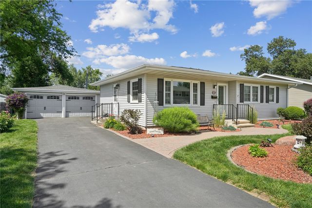 1530 McGowan Boulevard, Marion, IA 52302