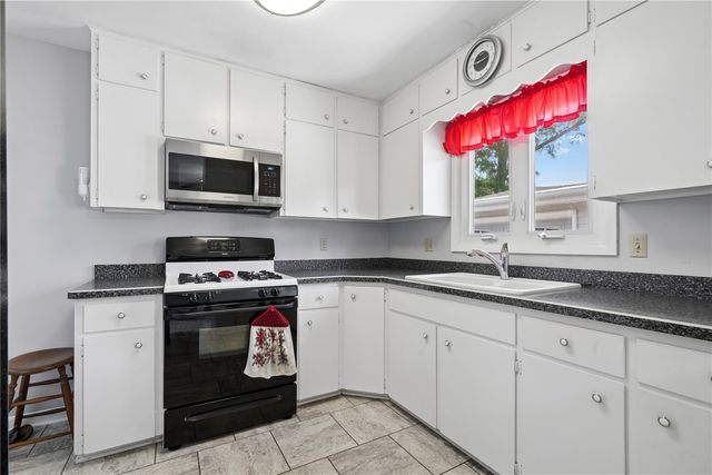 1530 McGowan Boulevard, Marion, IA 52302