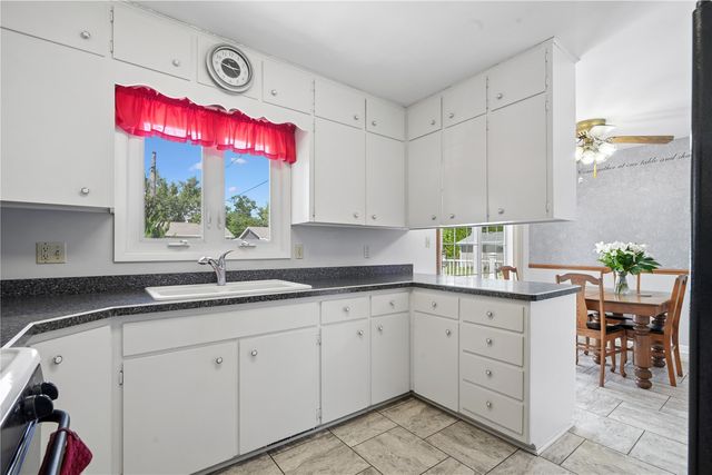 1530 McGowan Boulevard, Marion, IA 52302