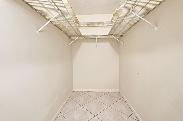 98 Norwich E, West Palm Beach, FL 33417
