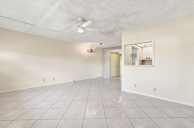 98 Norwich E, West Palm Beach, FL 33417