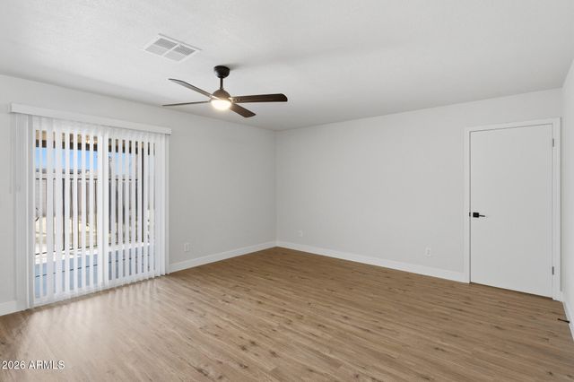 9001 W CINNABAR Avenue, Peoria, AZ 85345