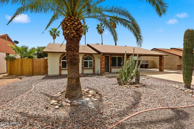 9001 W CINNABAR Avenue, Peoria, AZ 85345