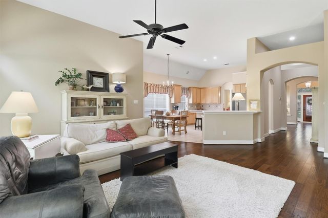 2522 Colonel Court Drive, Richmond, TX 77406