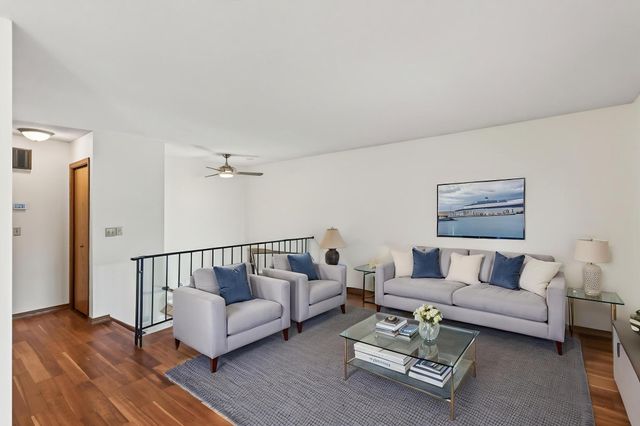 2511 Rose Avenue E, Maplewood, MN 55119