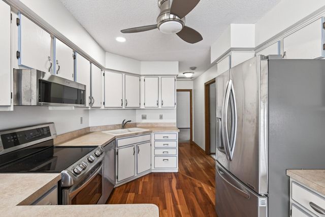 2511 Rose Avenue E, Maplewood, MN 55119