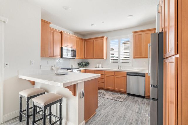 42 Huddlestone Cir, Roseville, CA 95661