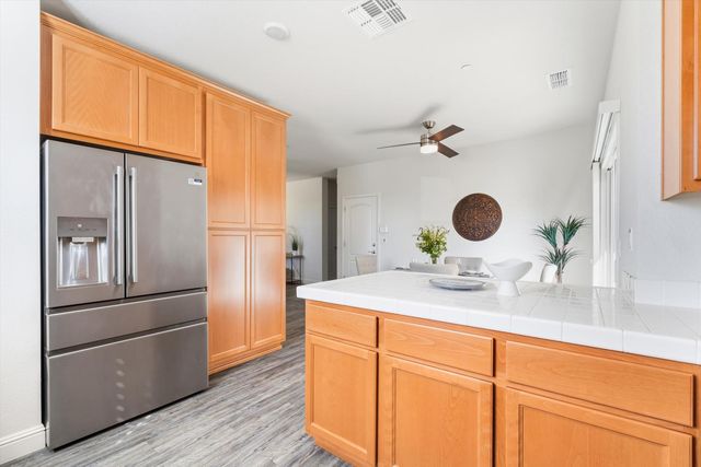 42 Huddlestone Cir, Roseville, CA 95661
