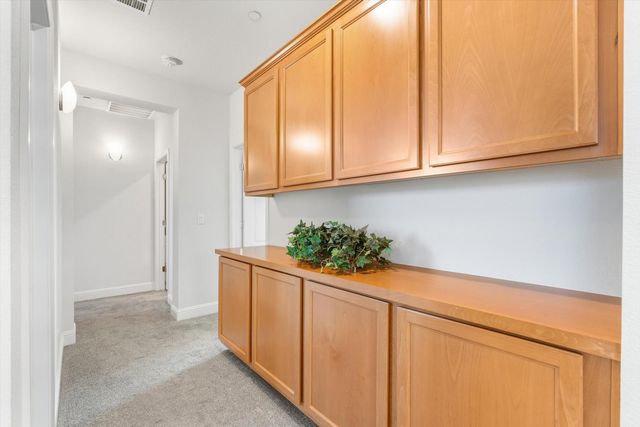 42 Huddlestone Cir, Roseville, CA 95661