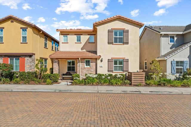 42 Huddlestone Cir, Roseville, CA 95661