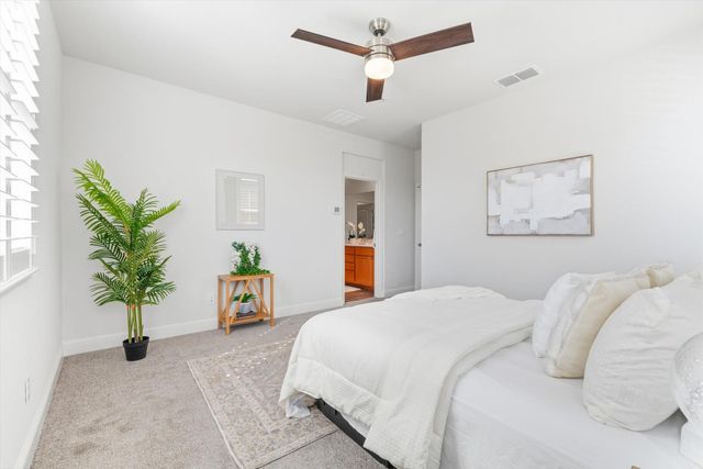 42 Huddlestone Cir, Roseville, CA 95661