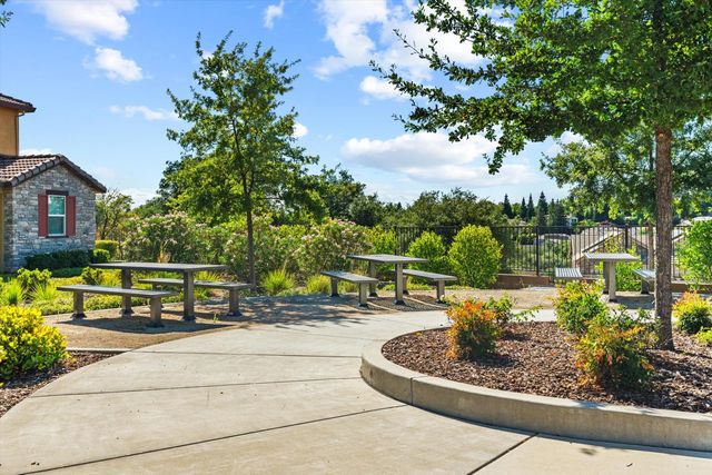 42 Huddlestone Cir, Roseville, CA 95661