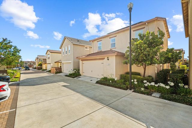42 Huddlestone Cir, Roseville, CA 95661