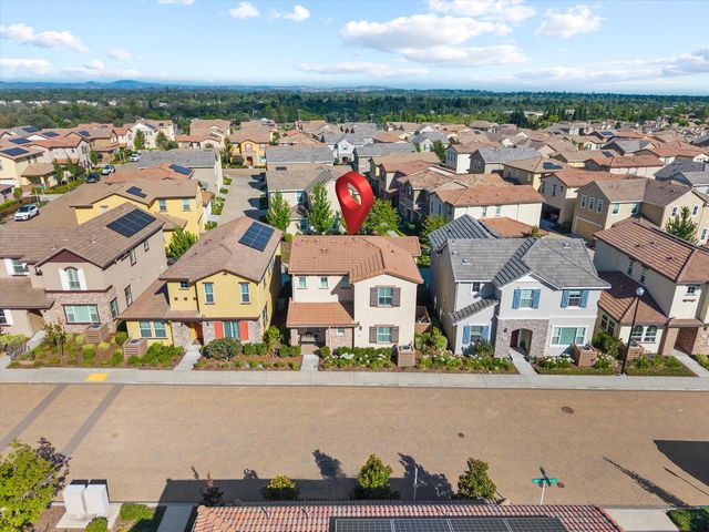 42 Huddlestone Cir, Roseville, CA 95661