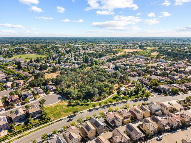 42 Huddlestone Cir, Roseville, CA 95661