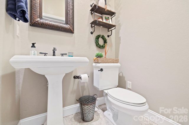 21 School House Road, Pisgah Forest, NC 28768
