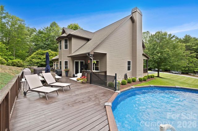 21 School House Road, Pisgah Forest, NC 28768
