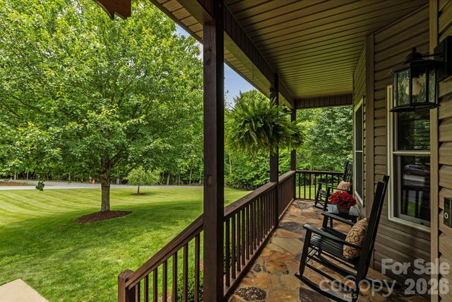 21 School House Road, Pisgah Forest, NC 28768