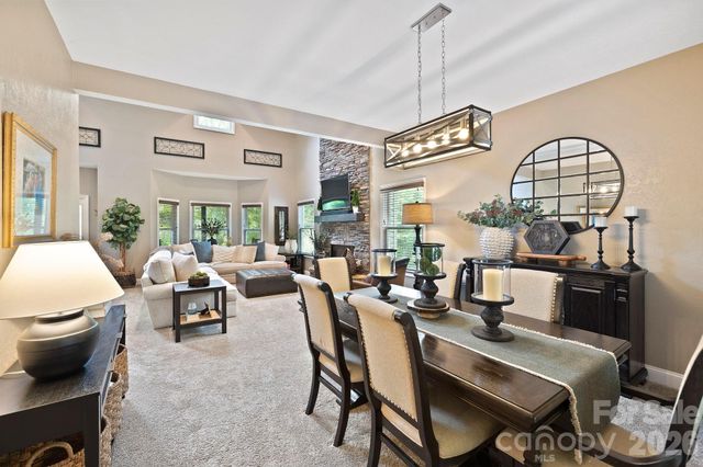 21 School House Road, Pisgah Forest, NC 28768