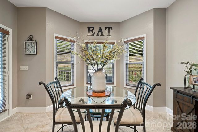 21 School House Road, Pisgah Forest, NC 28768
