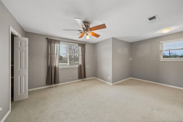 301 Mimosa Drive, Hitchcock, TX 77563