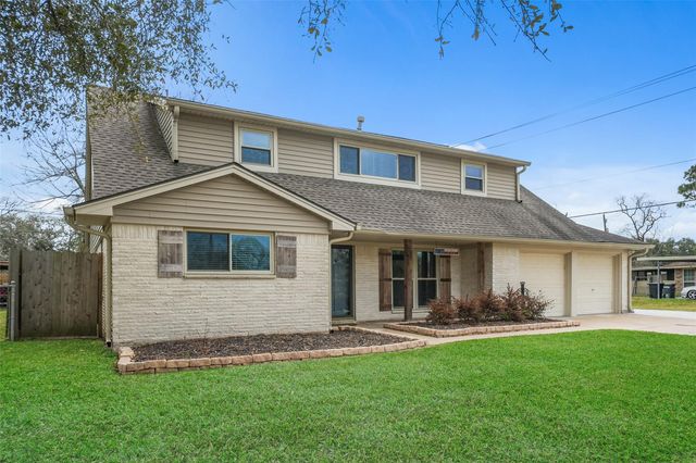 301 Mimosa Drive, Hitchcock, TX 77563