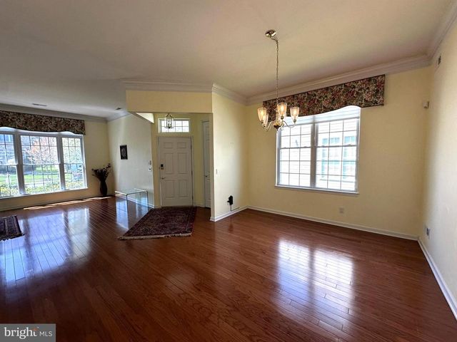 35 GALILEO DR, Cranbury, NJ 08512