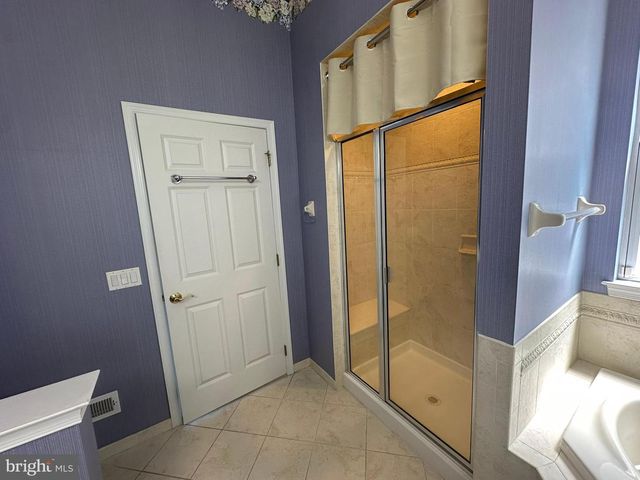 35 GALILEO DR, Cranbury, NJ 08512