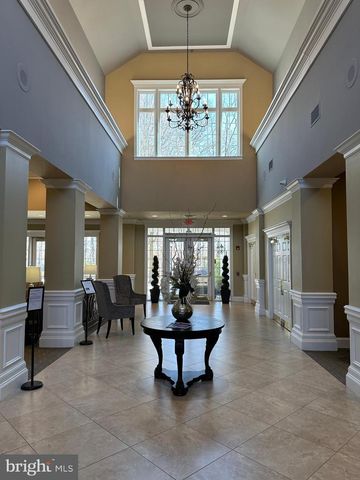 35 GALILEO DR, Cranbury, NJ 08512