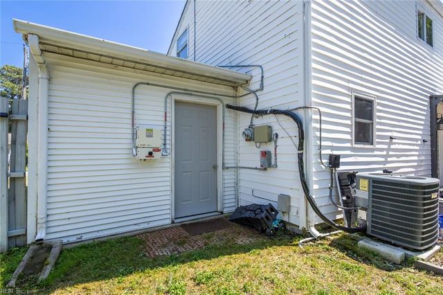208 Doctor DR, Virginia Beach, VA 23452