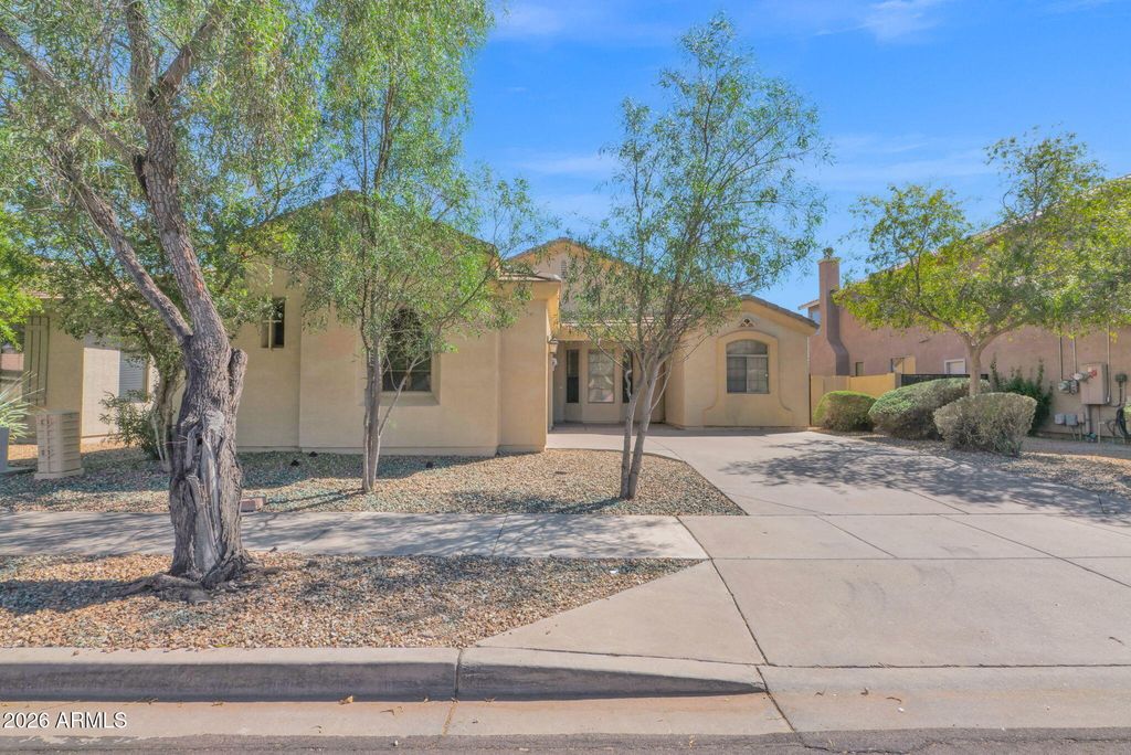 2329 W CARTER Road, Phoenix, AZ 85041 — photo 3