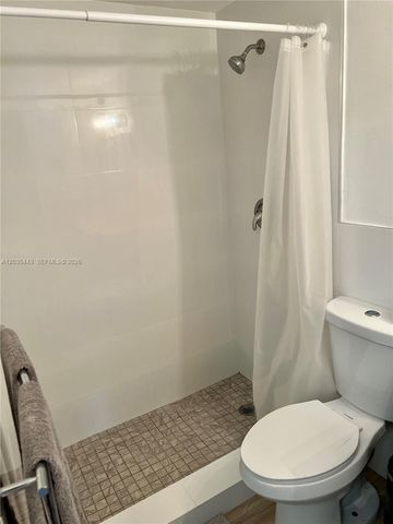 801 Brickell Bay Drive 1469, Miami, FL 33131